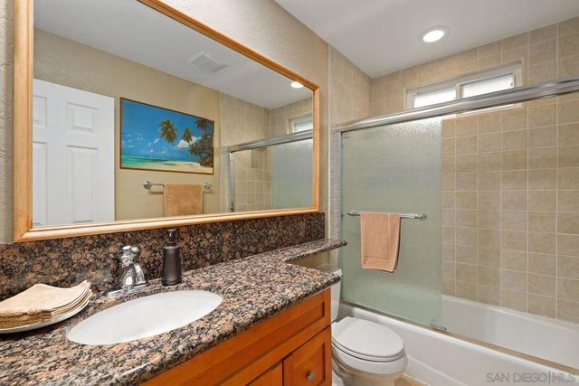 10421 Les Arbres Pl, San Diego, CA 92131