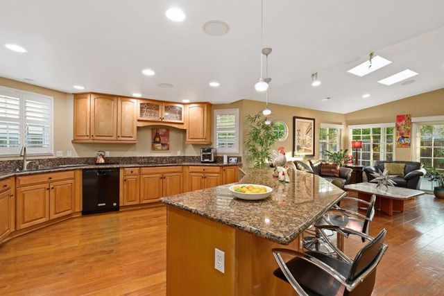 10421 Les Arbres Pl, San Diego, CA 92131