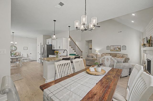 1042 Brightwood Ct, Clarksville, TN 37043