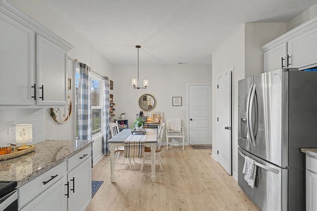 1042 Brightwood Ct, Clarksville, TN 37043