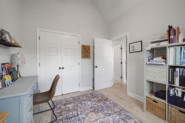 1042 Brightwood Ct, Clarksville, TN 37043