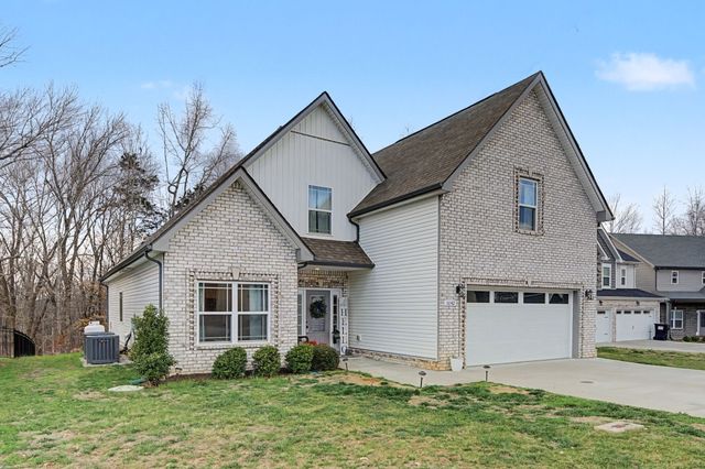 1042 Brightwood Ct, Clarksville, TN 37043