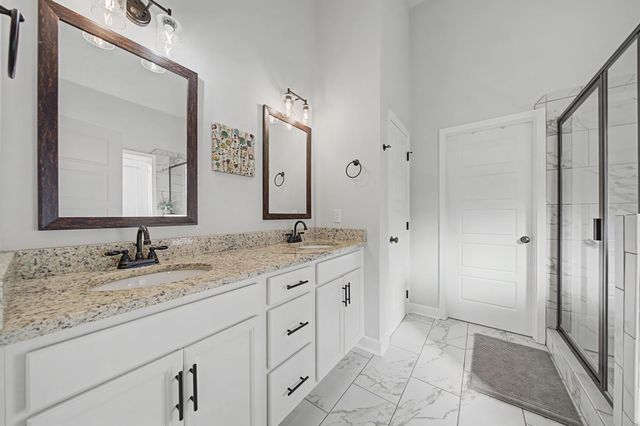 1042 Brightwood Ct, Clarksville, TN 37043