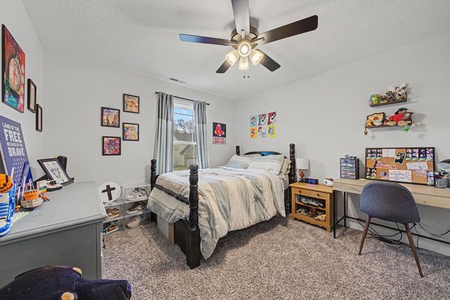 1042 Brightwood Ct, Clarksville, TN 37043