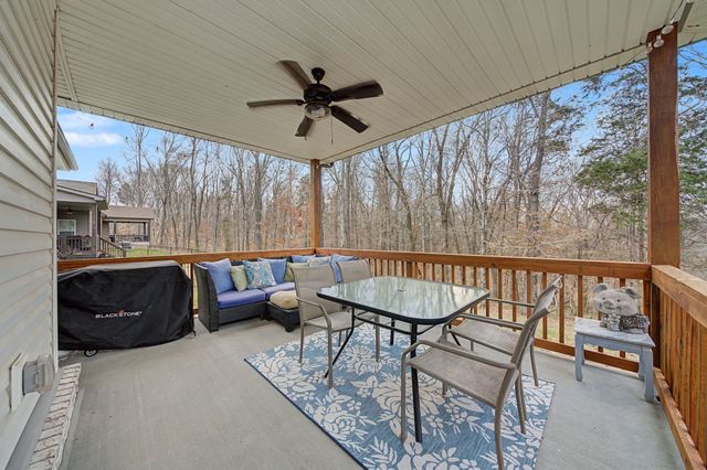 1042 Brightwood Ct, Clarksville, TN 37043