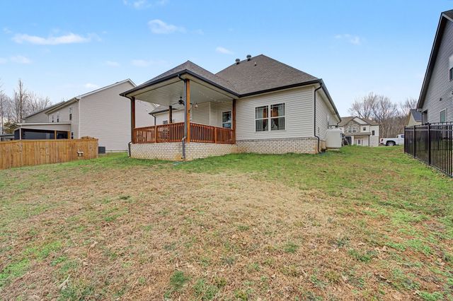 1042 Brightwood Ct, Clarksville, TN 37043