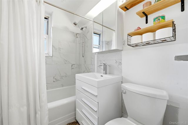 18-40 211th Street 6B, Bayside, NY 11360