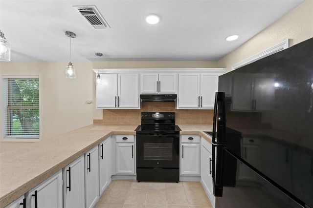 808 Beaumont Street, Anahuac, TX 77514