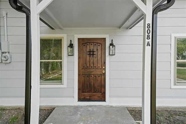 808 Beaumont Street, Anahuac, TX 77514