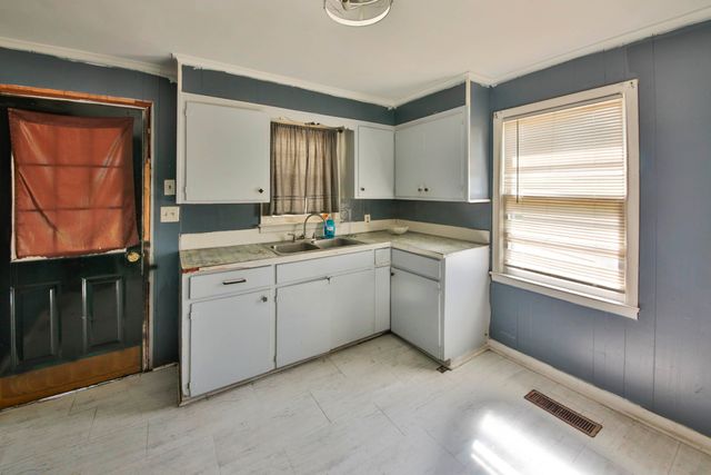 322 HIGHLAND ST, Ripley, TN 38063