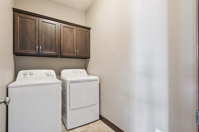 4755 Winghaven Drive, Waterloo, IA 50701