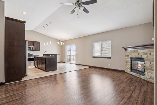 4755 Winghaven Drive, Waterloo, IA 50701