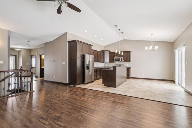 4755 Winghaven Drive, Waterloo, IA 50701