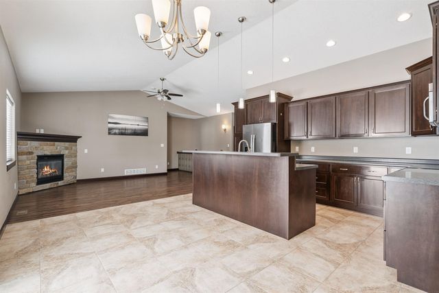 4755 Winghaven Drive, Waterloo, IA 50701