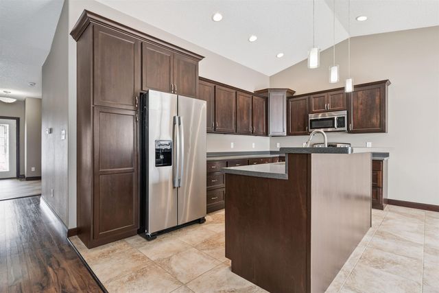 4755 Winghaven Drive, Waterloo, IA 50701