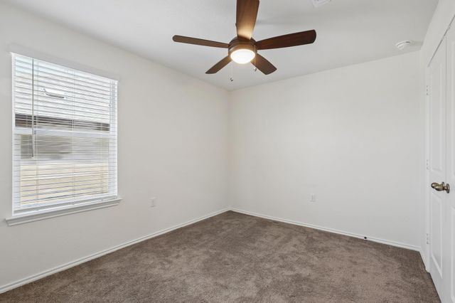 4612 Syndicate RD, Manor, TX 78653