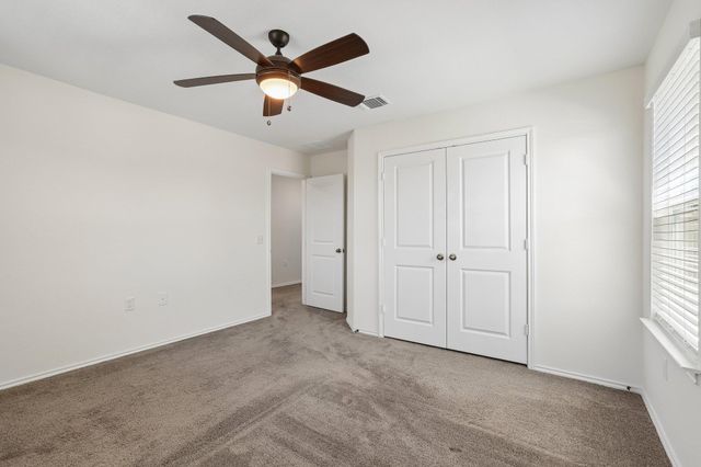 4612 Syndicate RD, Manor, TX 78653