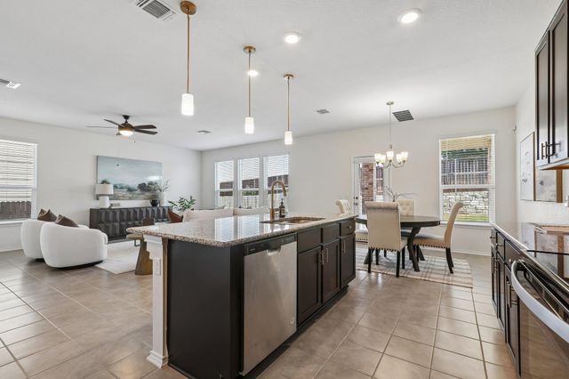 4612 Syndicate RD, Manor, TX 78653
