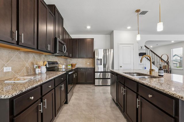 4612 Syndicate RD, Manor, TX 78653