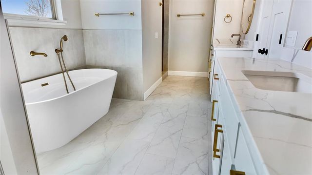 15600 Traditions Boulevard, Edmond, OK 73013