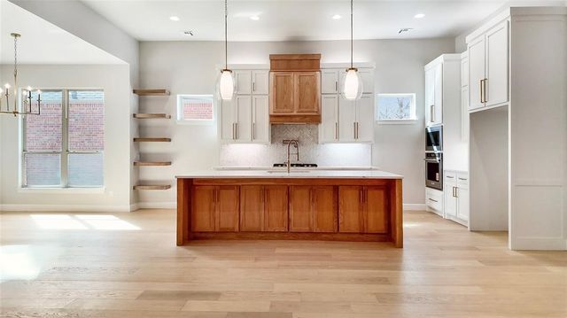 15600 Traditions Boulevard, Edmond, OK 73013