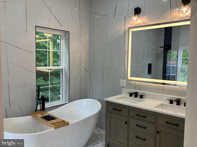 9414 WADSWORTH DR, Bethesda, MD 20817