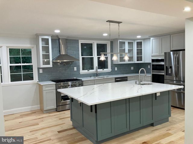 9414 WADSWORTH DR, Bethesda, MD 20817