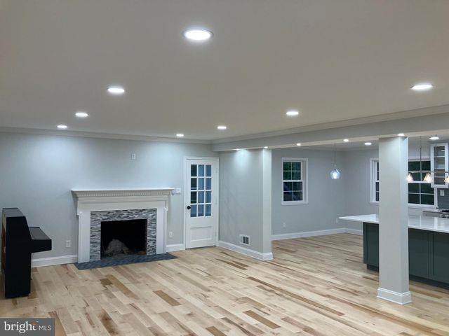 9414 WADSWORTH DR, Bethesda, MD 20817