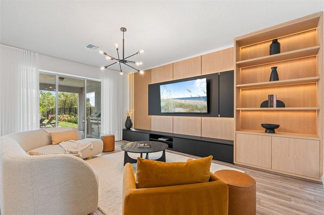 8105 FENTON STREET, Orlando, FL 32836