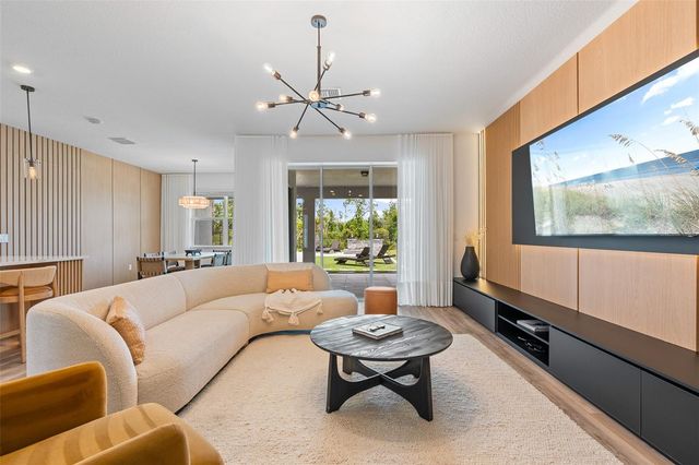 8105 FENTON STREET, Orlando, FL 32836