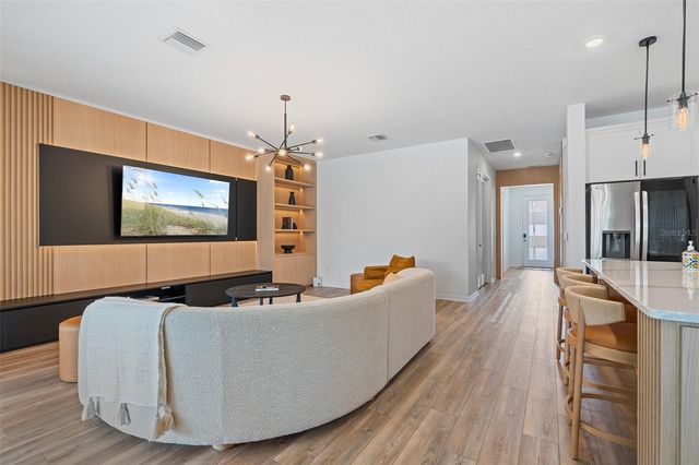 8105 FENTON STREET, Orlando, FL 32836