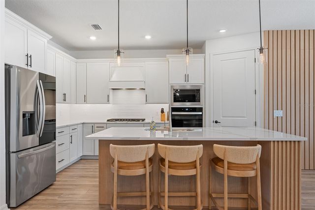 8105 FENTON STREET, Orlando, FL 32836