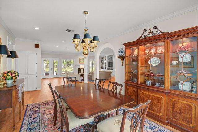 212 Teakwood Street, Lake Jackson, TX 77566