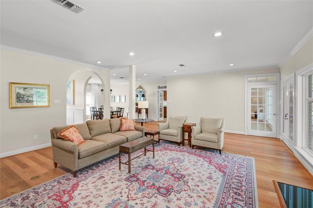 212 Teakwood Street, Lake Jackson, TX 77566