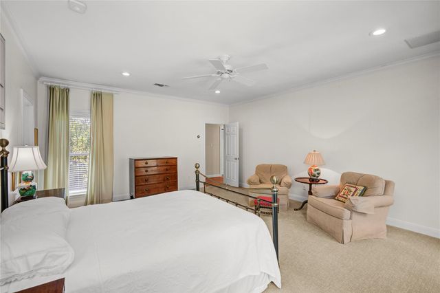 212 Teakwood Street, Lake Jackson, TX 77566