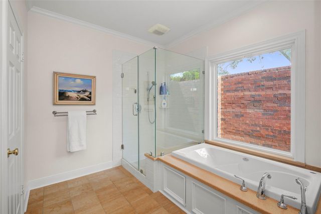 212 Teakwood Street, Lake Jackson, TX 77566