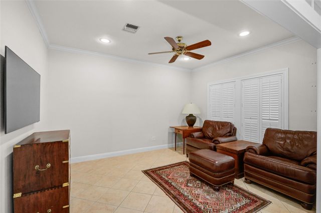 212 Teakwood Street, Lake Jackson, TX 77566