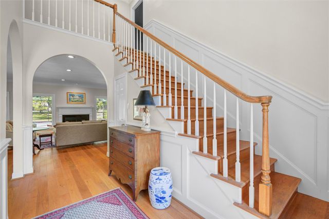 212 Teakwood Street, Lake Jackson, TX 77566