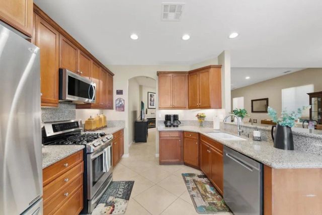 7775 Gibson Circle, Hemet, CA 92545