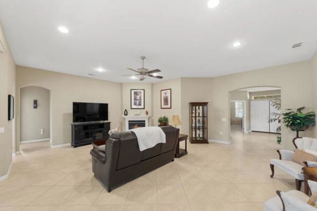 7775 Gibson Circle, Hemet, CA 92545