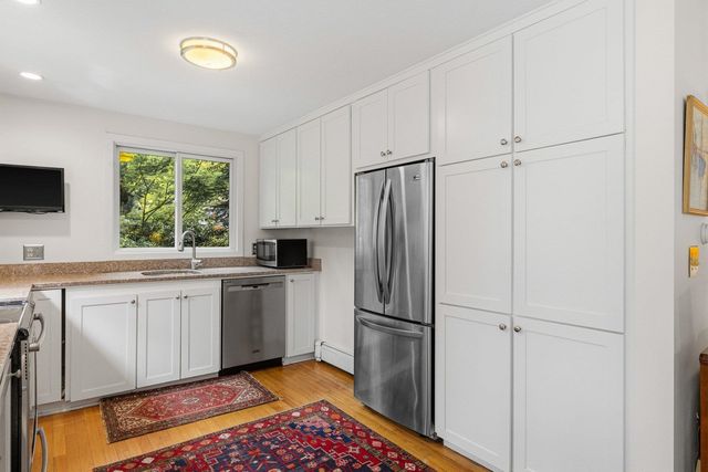 217 Kensington Road, Hampton Falls, NH 03844
