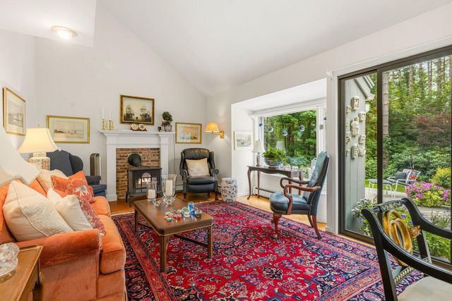 217 Kensington Road, Hampton Falls, NH 03844
