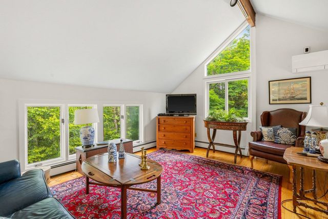 217 Kensington Road, Hampton Falls, NH 03844