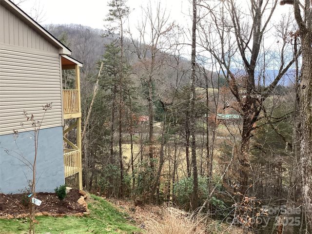 212 Brigsy Lane, Whittier, NC 28789