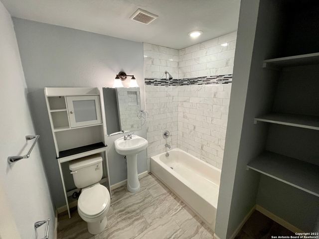 1026 SAN ANGELO, San Antonio, TX 78201