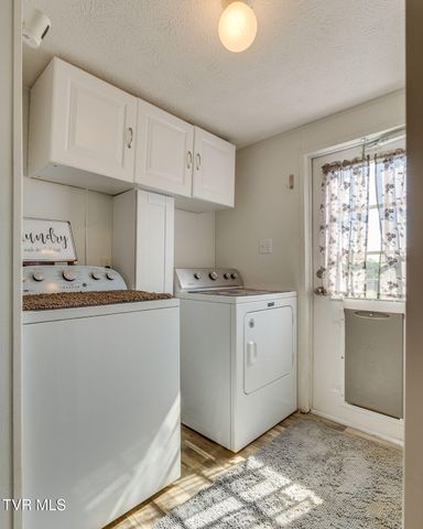 241 Forest Road, Mosheim, TN 37818