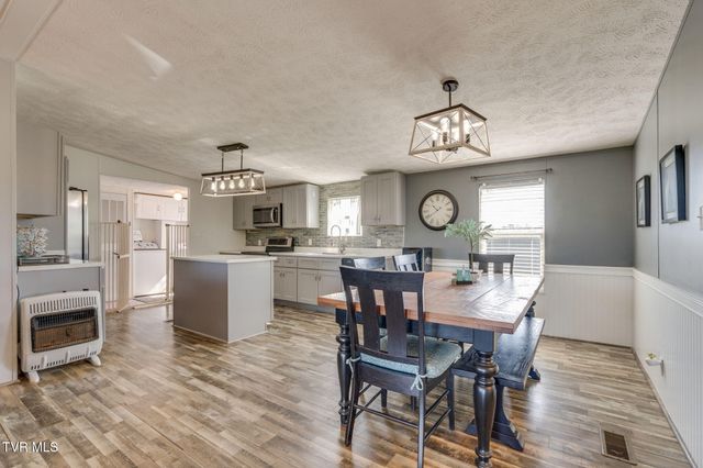 241 Forest Road, Mosheim, TN 37818