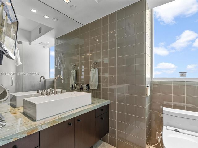 18201 Collins Ave 5101, Sunny Isles Beach, FL 33160