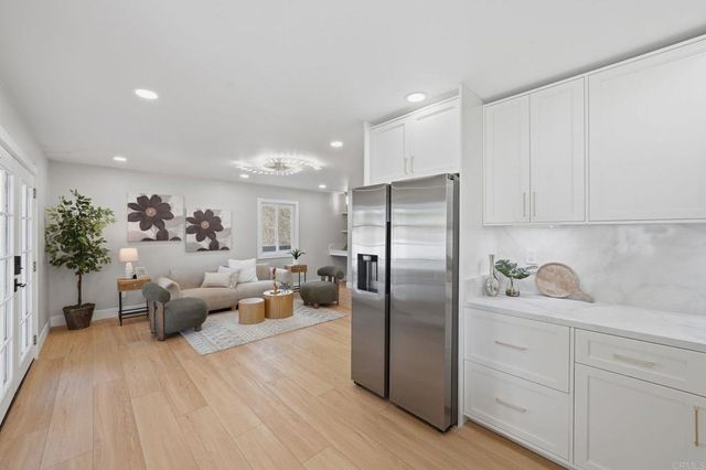 2640 Chestnut Avenue, Carlsbad, CA 92010