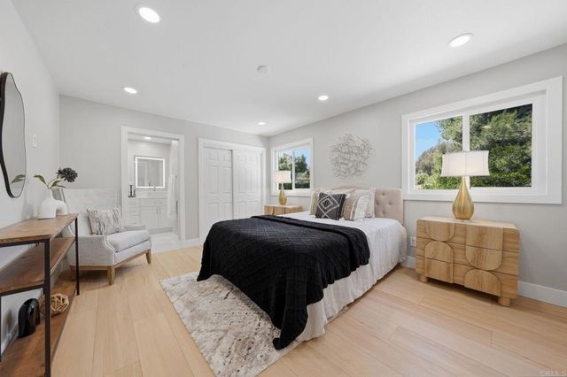 2640 Chestnut Avenue, Carlsbad, CA 92010